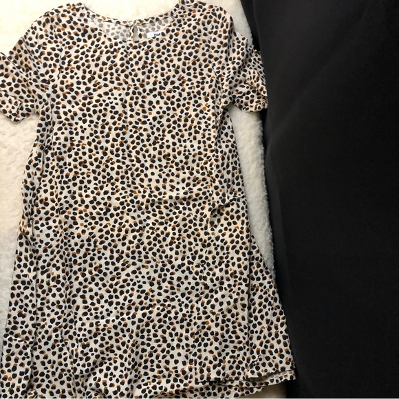 Girls Old Navy Bundle NWOT Size 4-5 - Picture 2 of 16